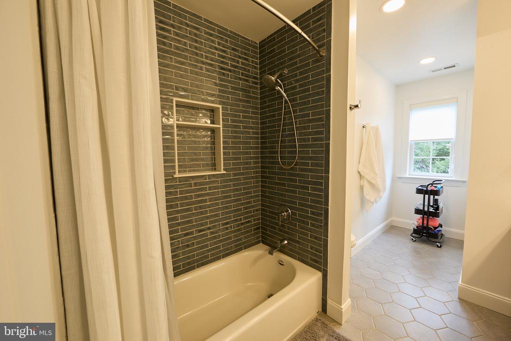 48 LILY POND LANE