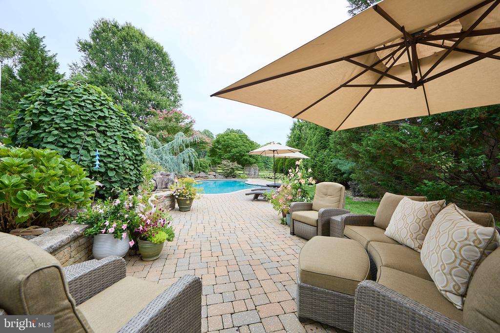 48 LILY POND LANE