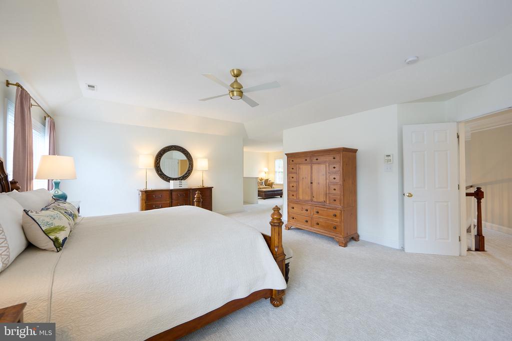 48 LILY POND LANE