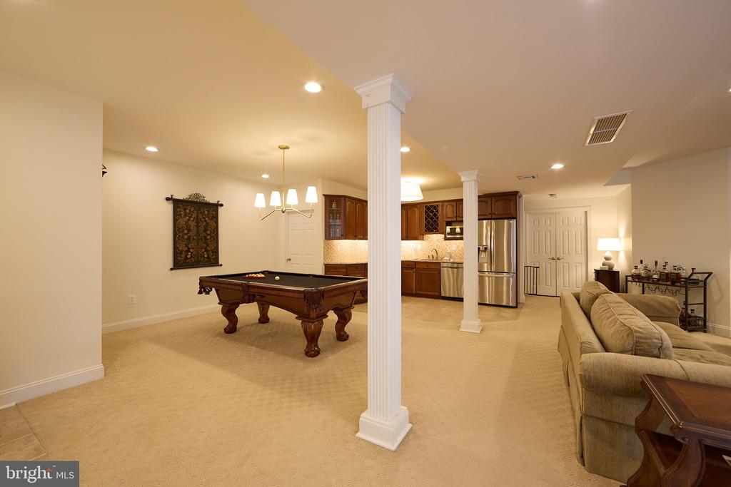 48 LILY POND LANE