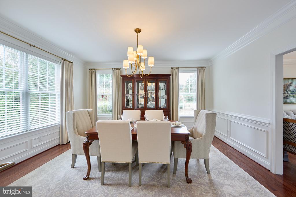 48 LILY POND LANE