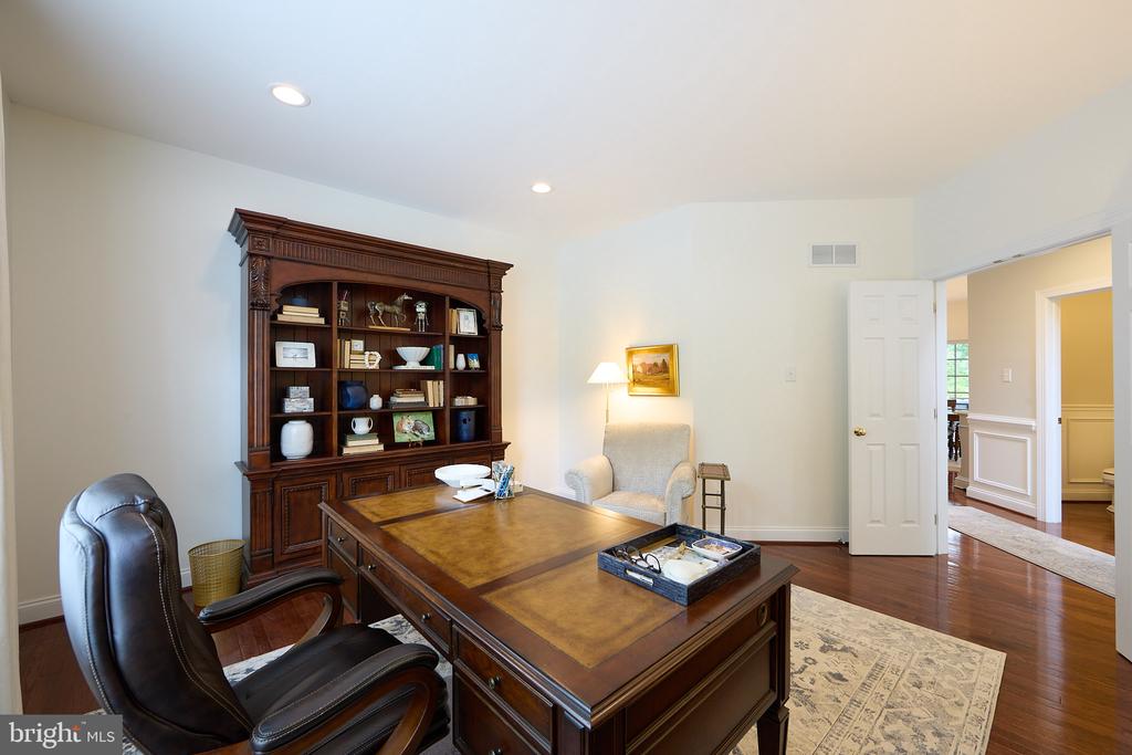 48 LILY POND LANE