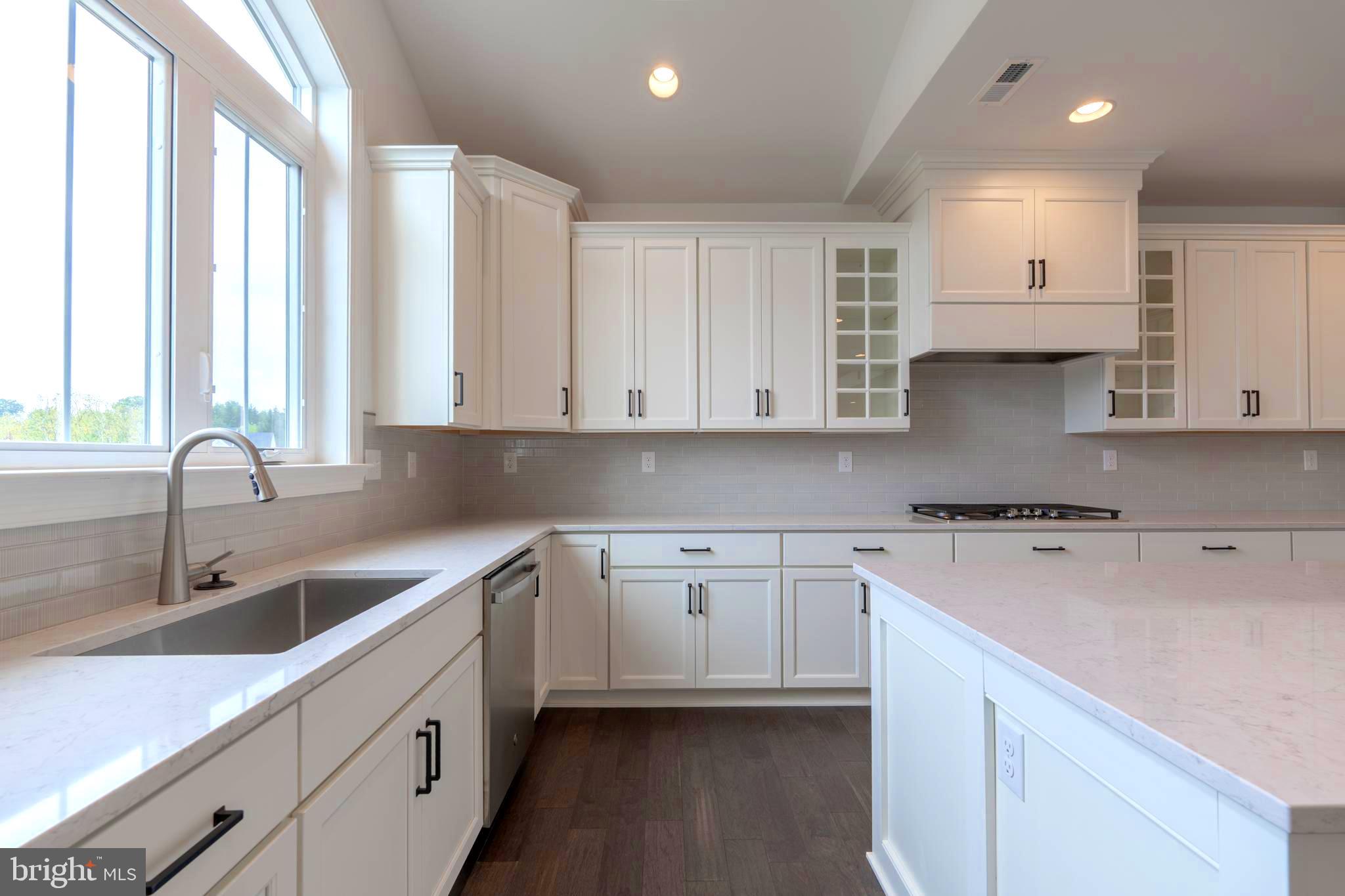 409 LONGVIEW