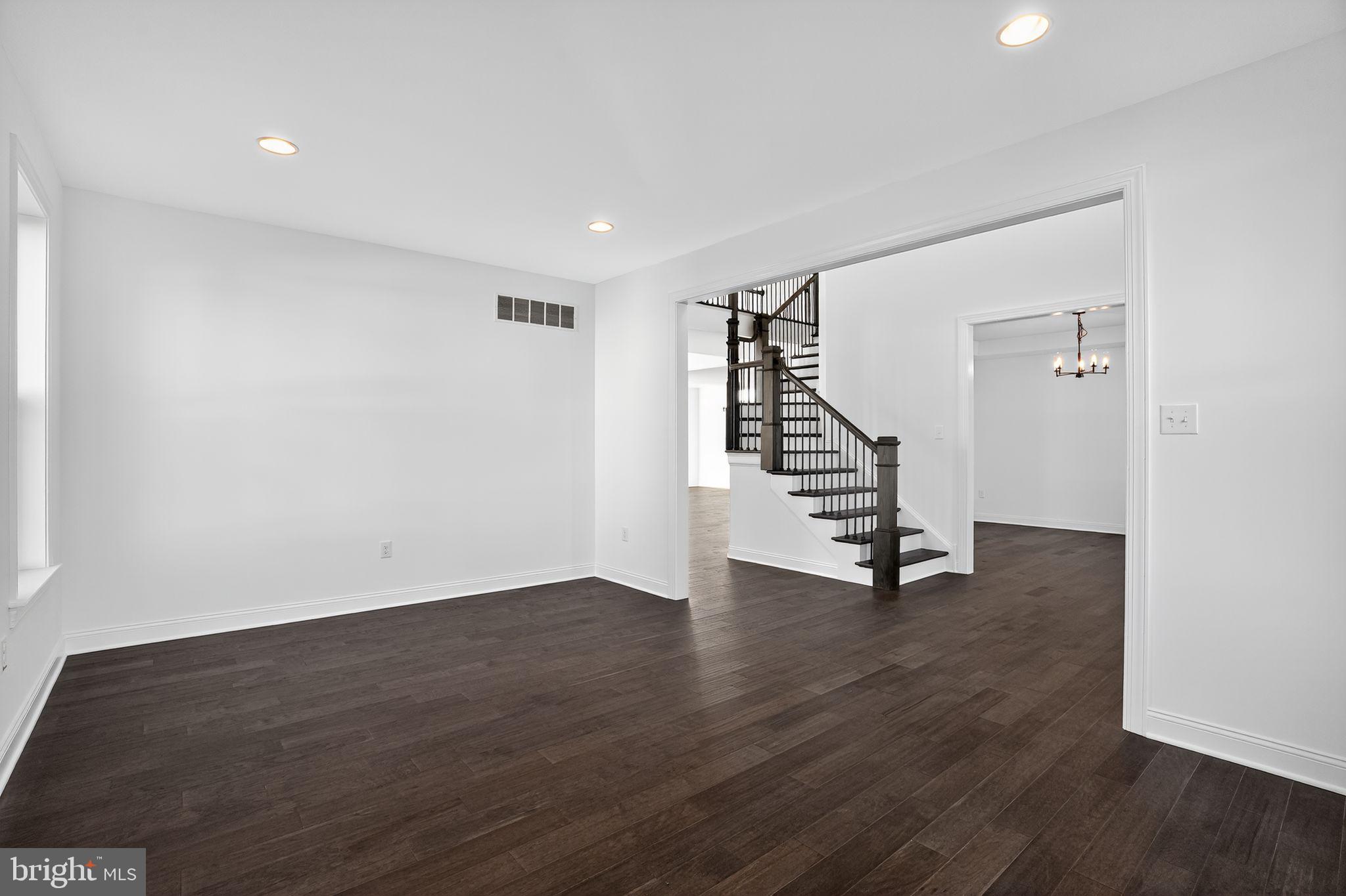 409 LONGVIEW DRIVE