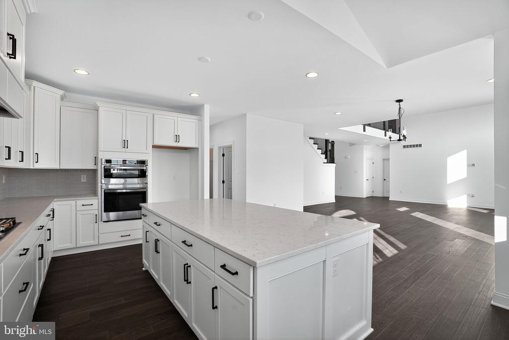 409 LONGVIEW DRIVE