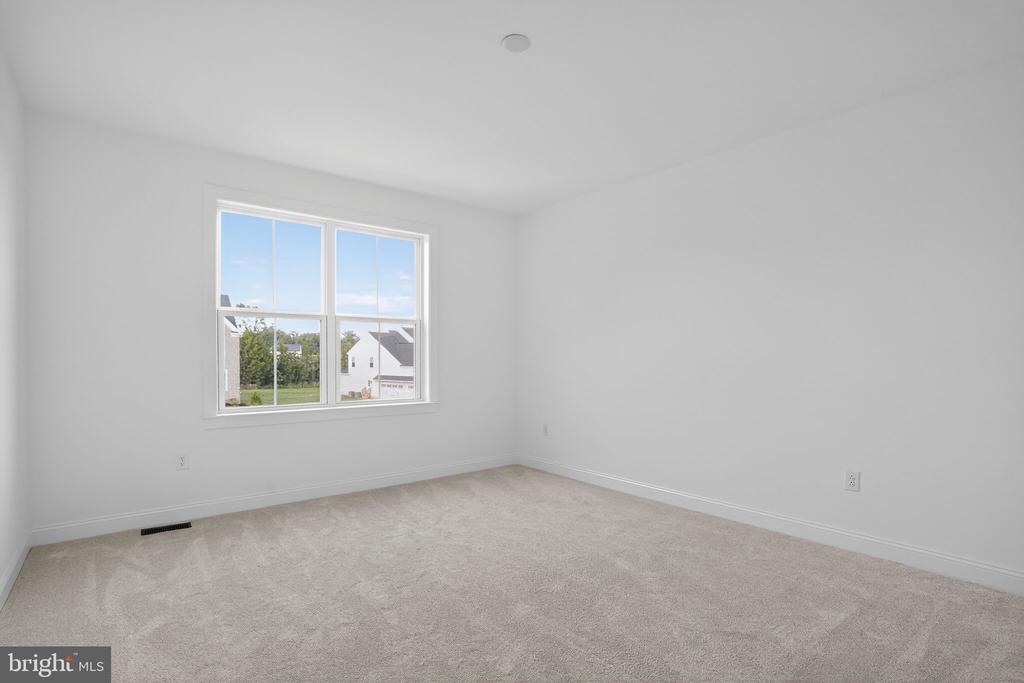 409 LONGVIEW DRIVE