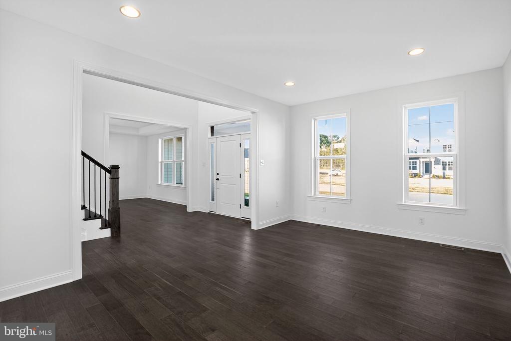 409 LONGVIEW DRIVE