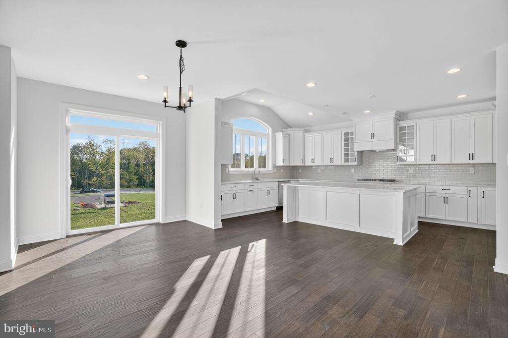 409 LONGVIEW DRIVE
