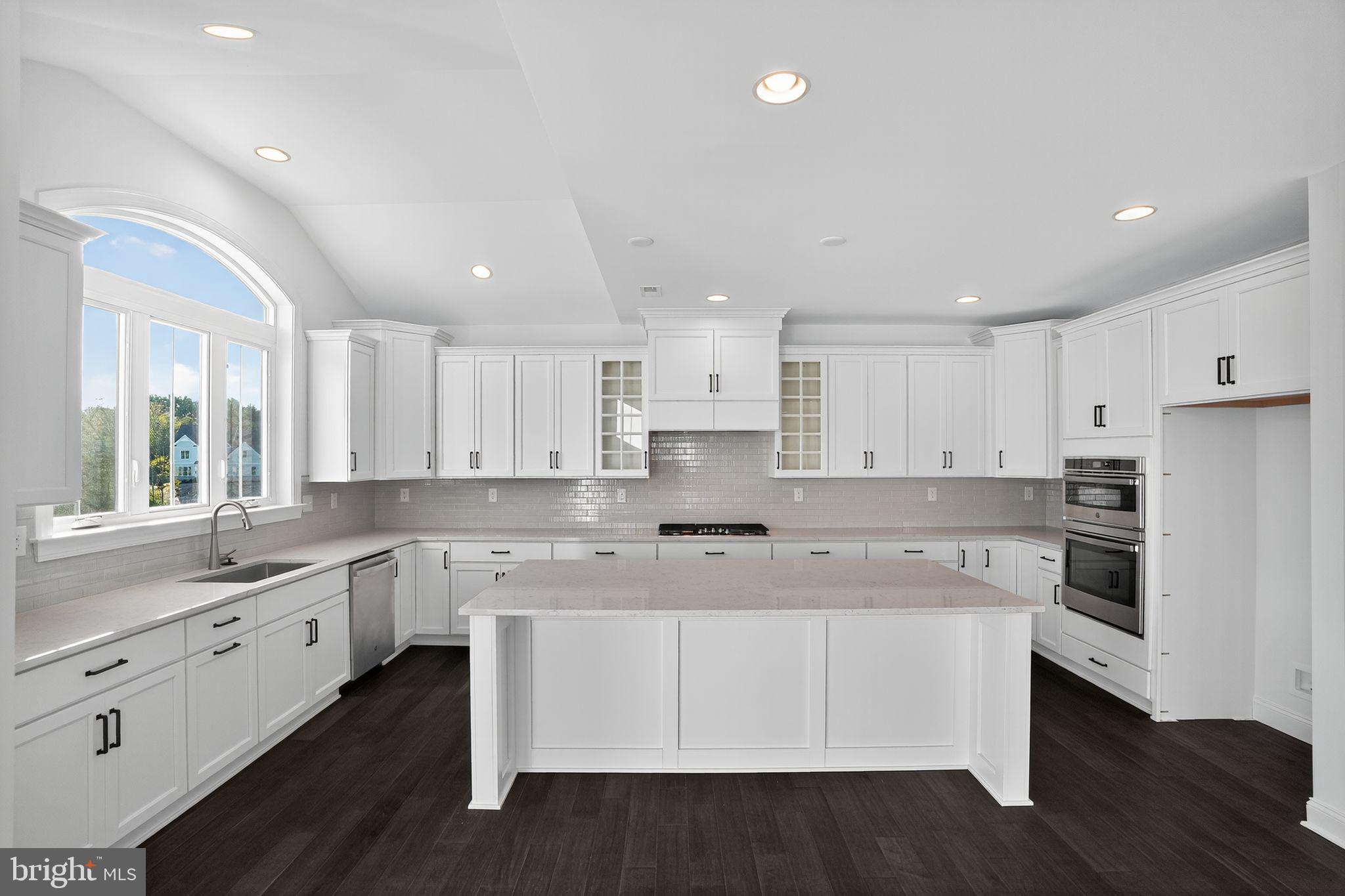 409 LONGVIEW DRIVE