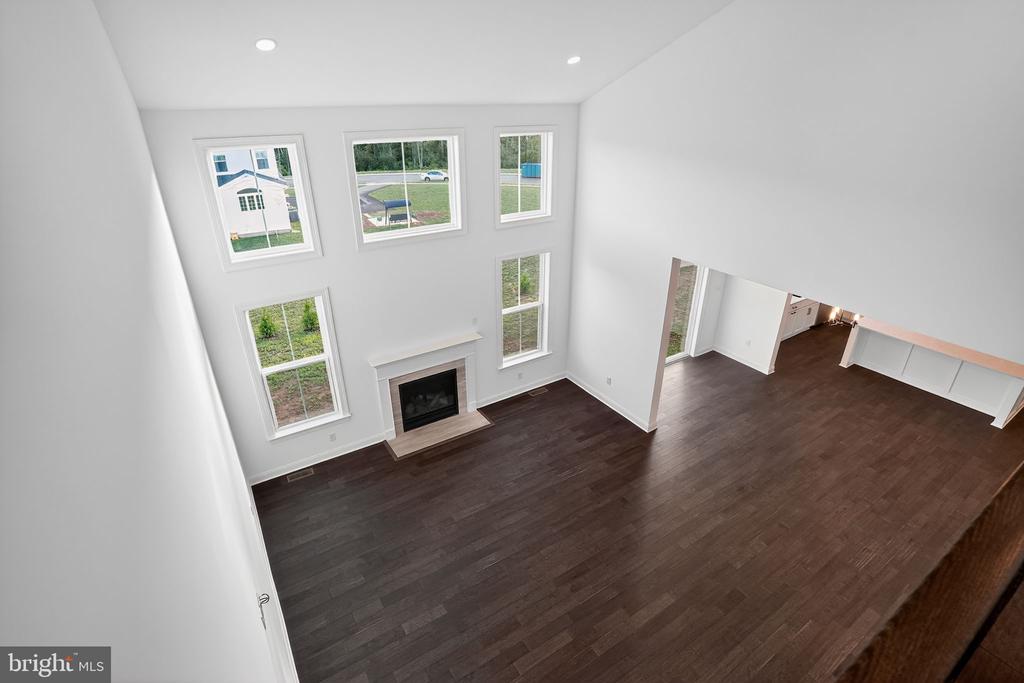 409 LONGVIEW DRIVE