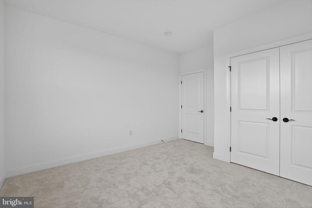 409 LONGVIEW DRIVE