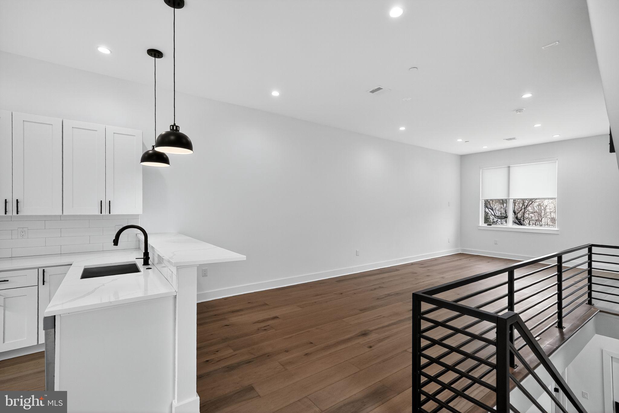 6522 MAGNOLIA STREET