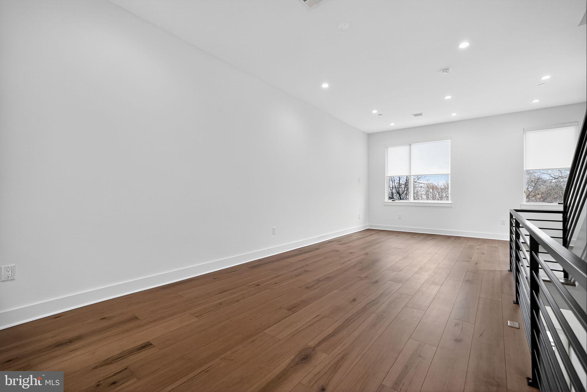 6522 MAGNOLIA STREET