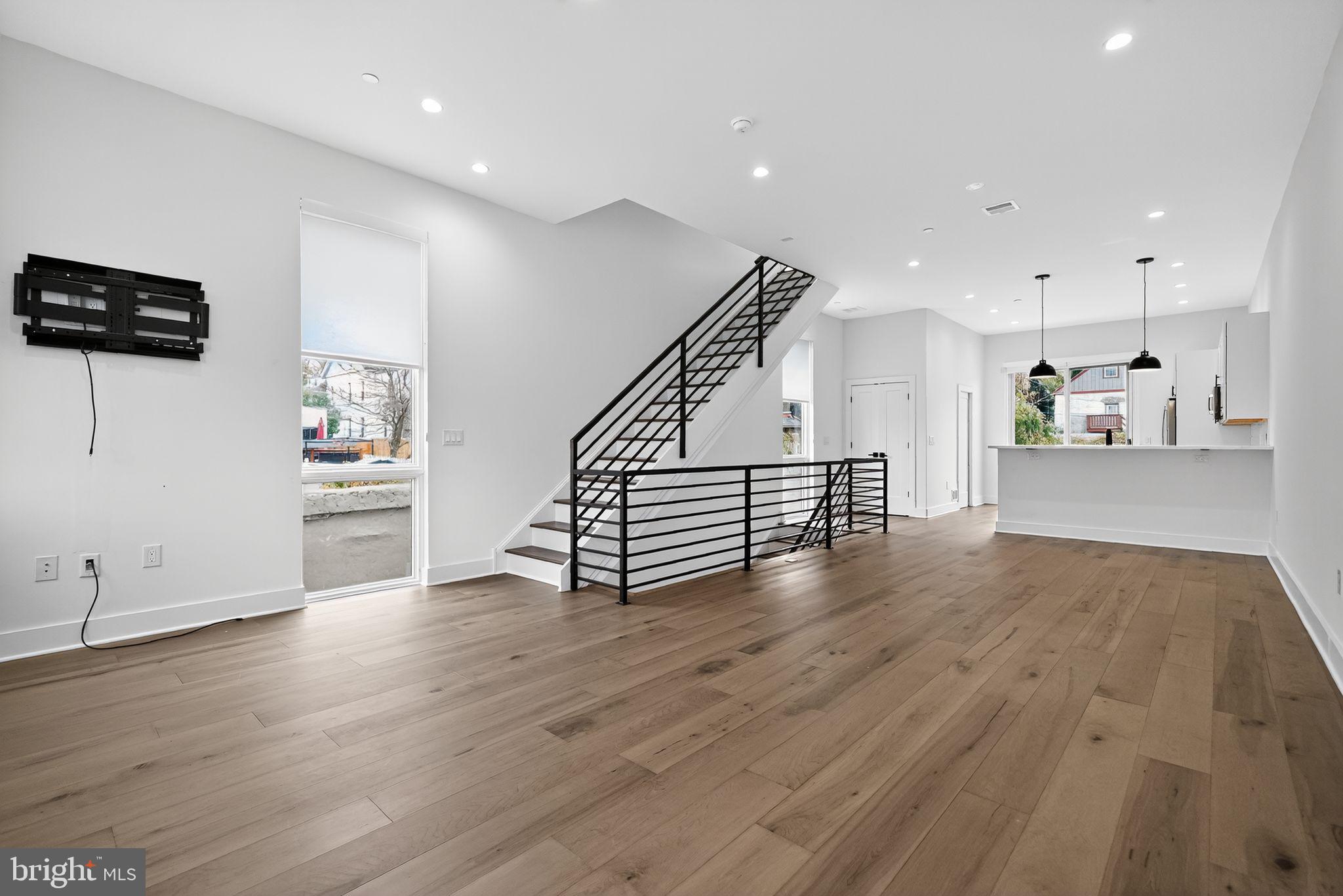 6522 MAGNOLIA STREET