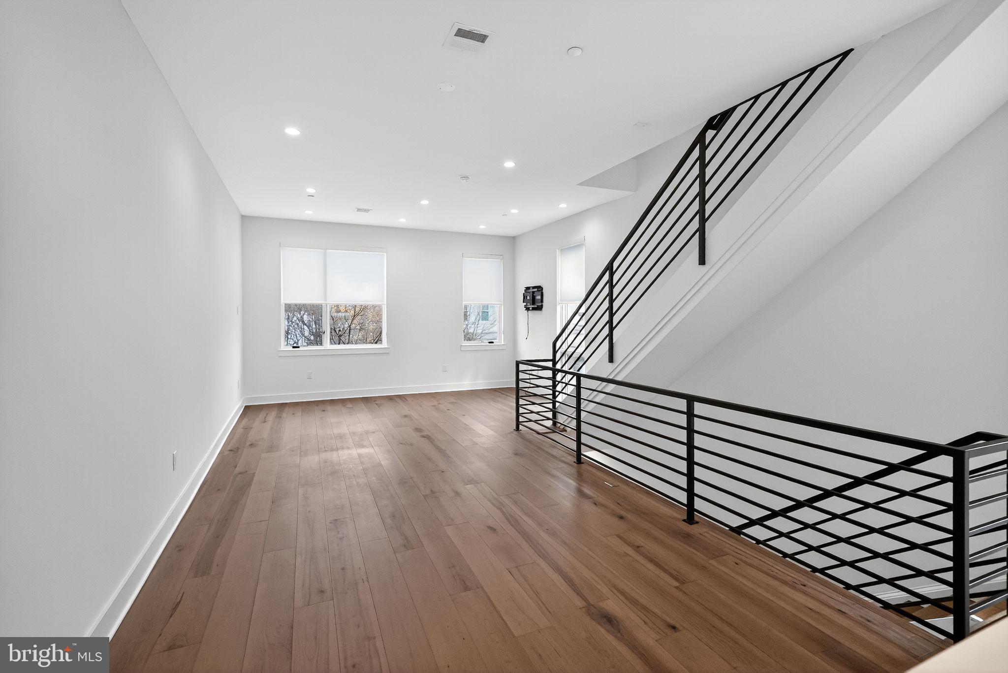 6522 MAGNOLIA STREET