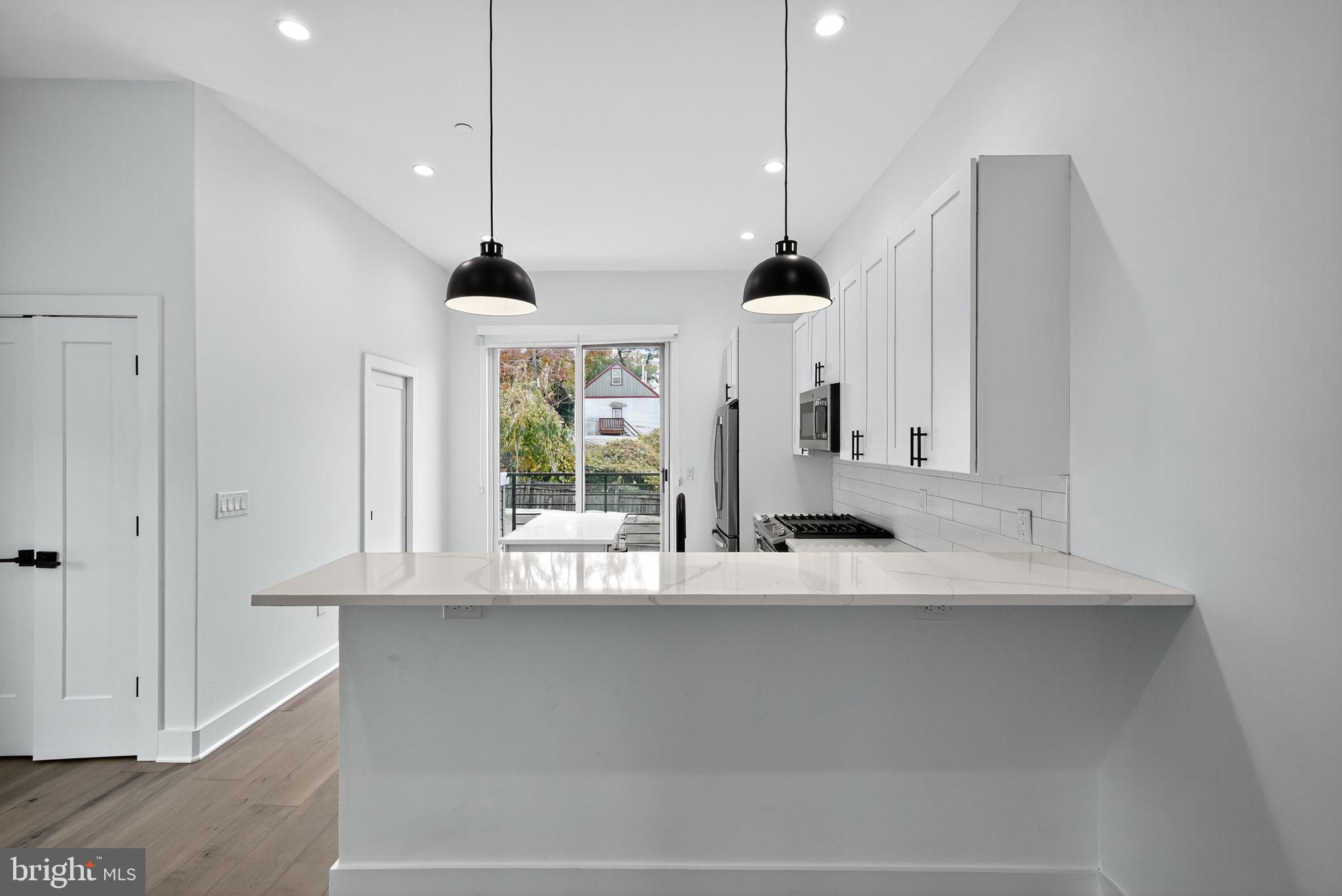 6522 MAGNOLIA STREET