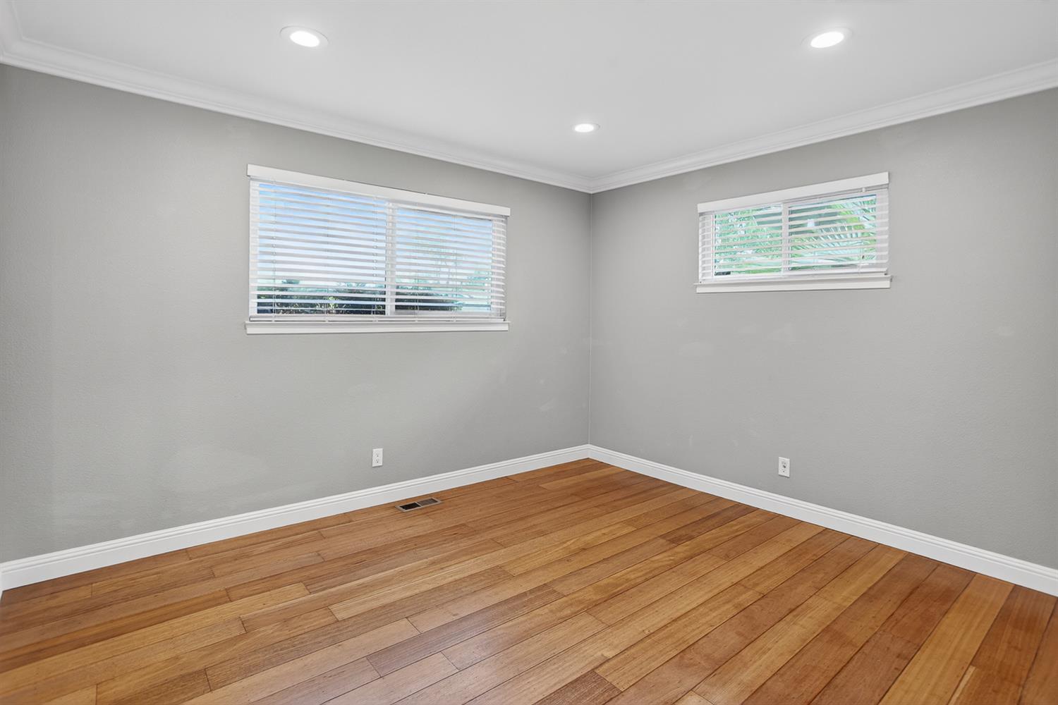 5024 Saddlewood Street