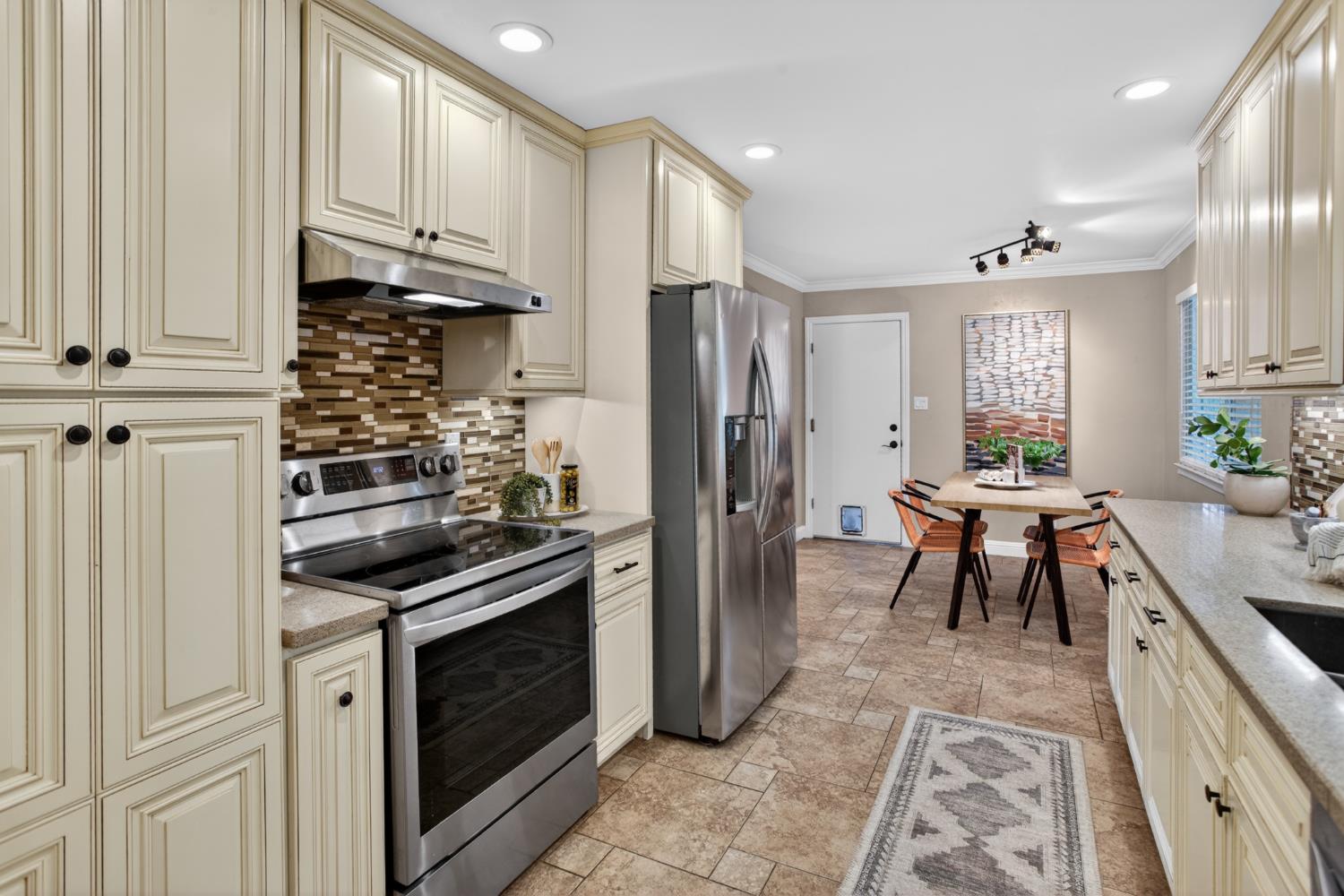 5024 Saddlewood Street