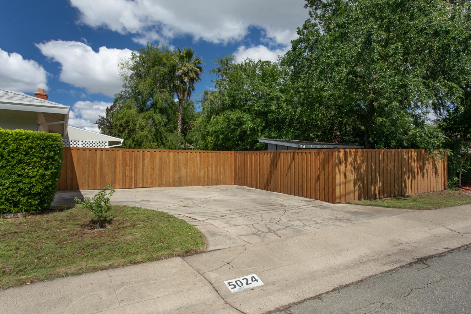 5024 Saddlewood Street