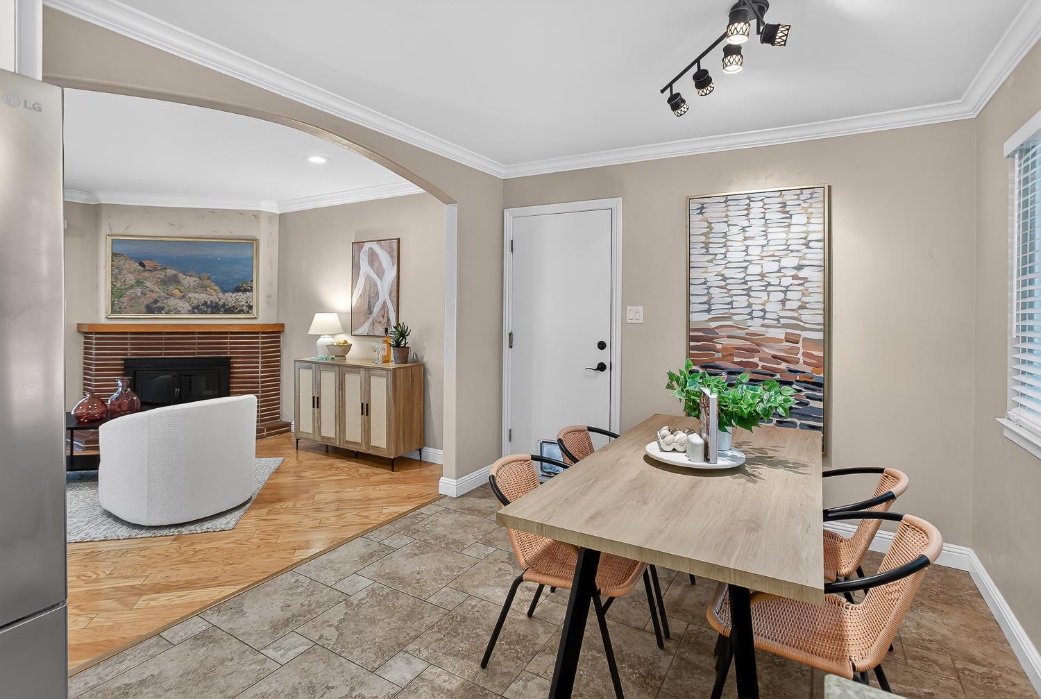 5024 Saddlewood Street