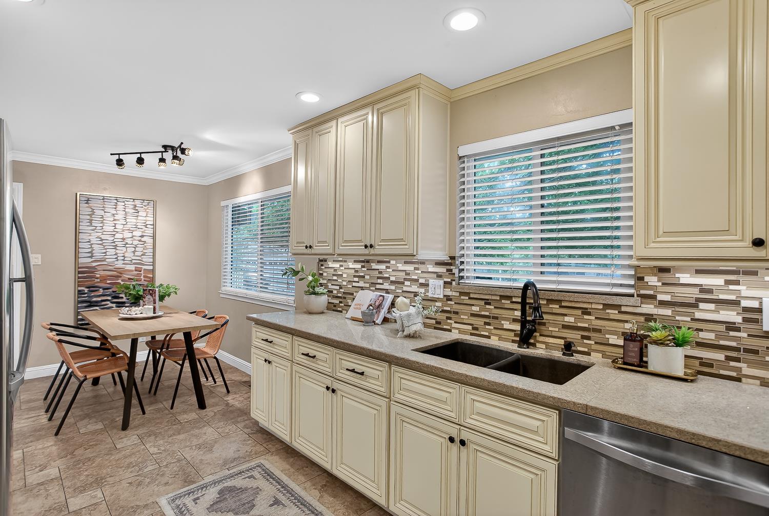 5024 Saddlewood Street