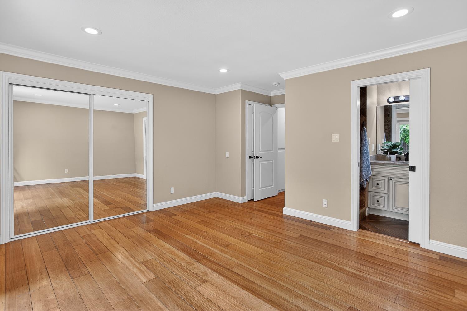 5024 Saddlewood Street