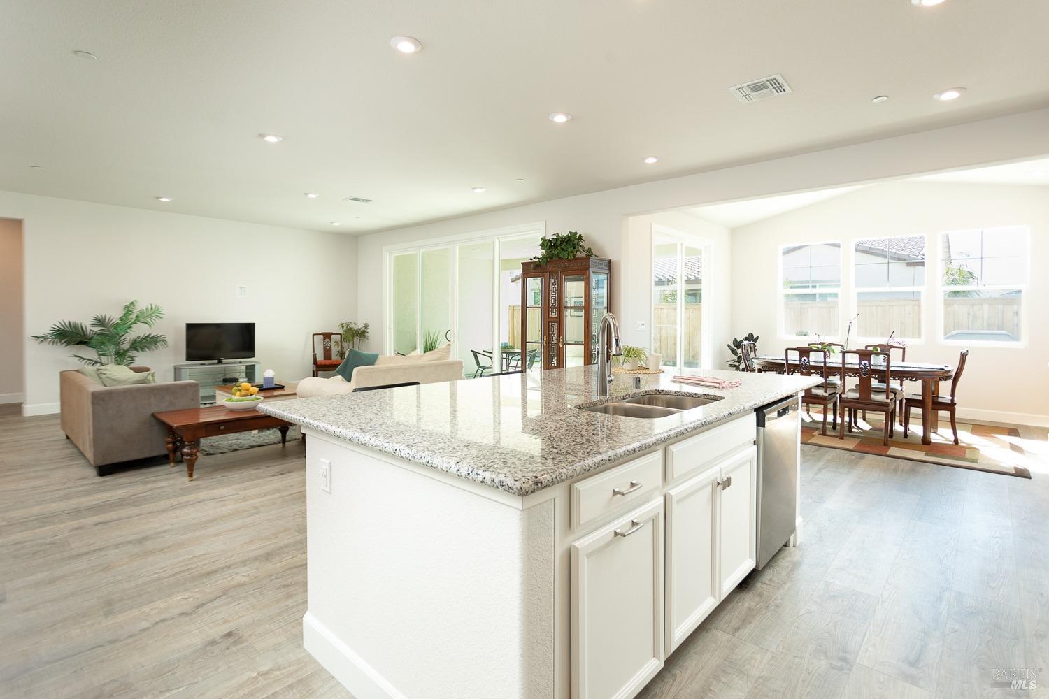 1210 Tufts Lane