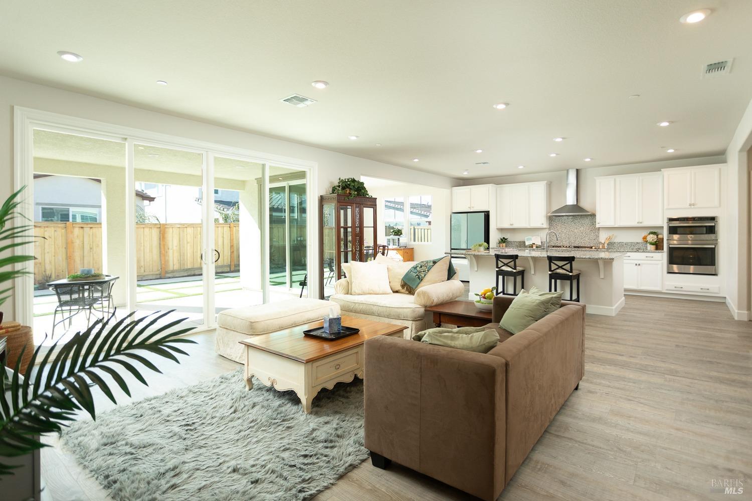 1210 Tufts Lane