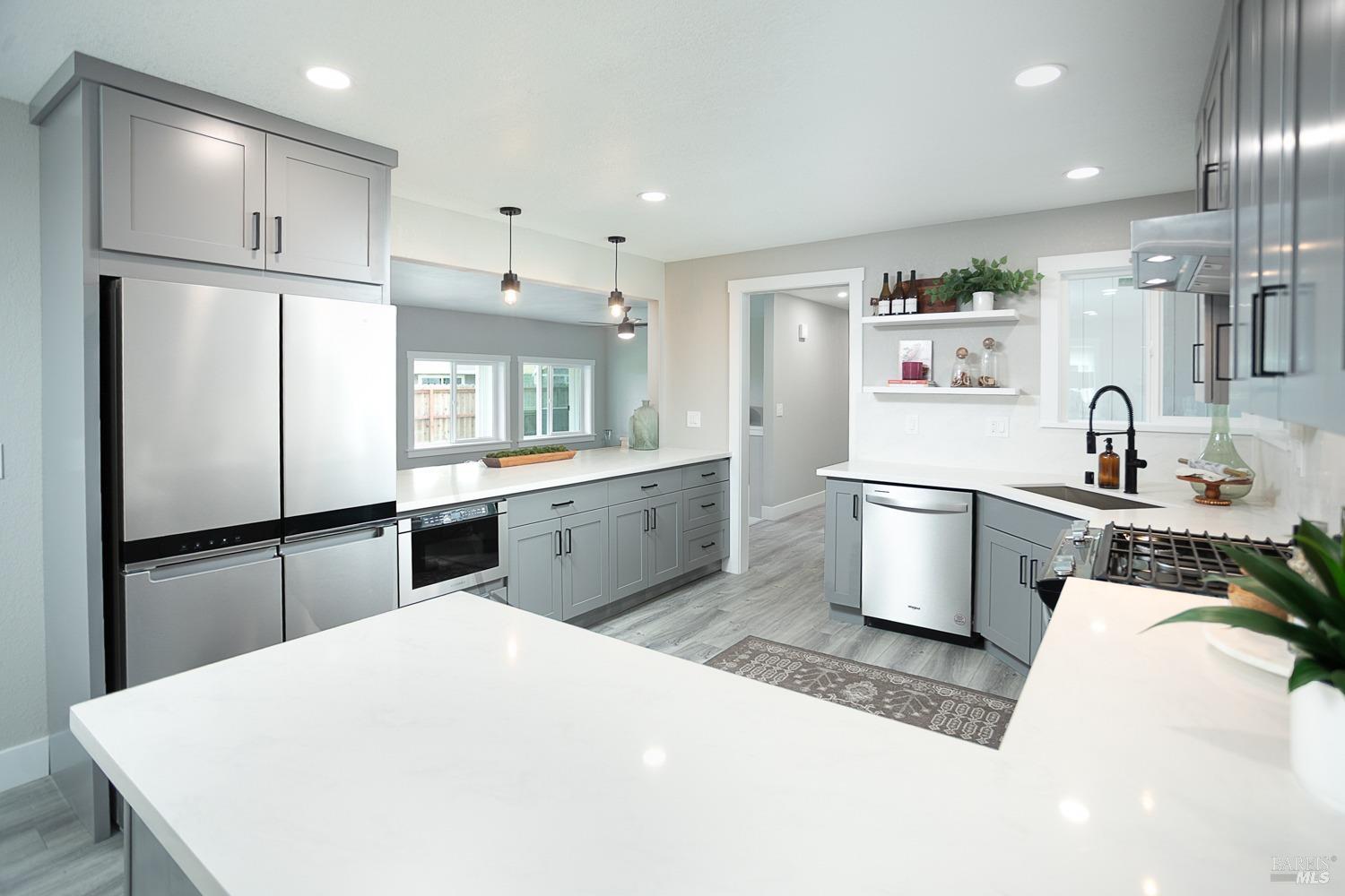 905 N Lincoln Street