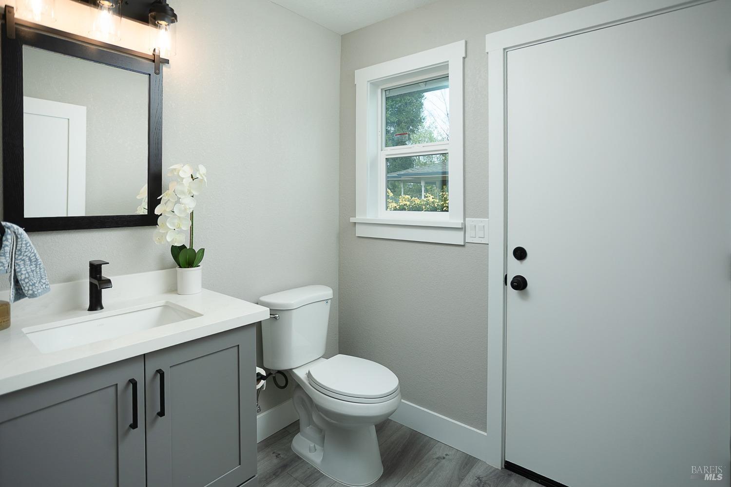 905 N Lincoln Street