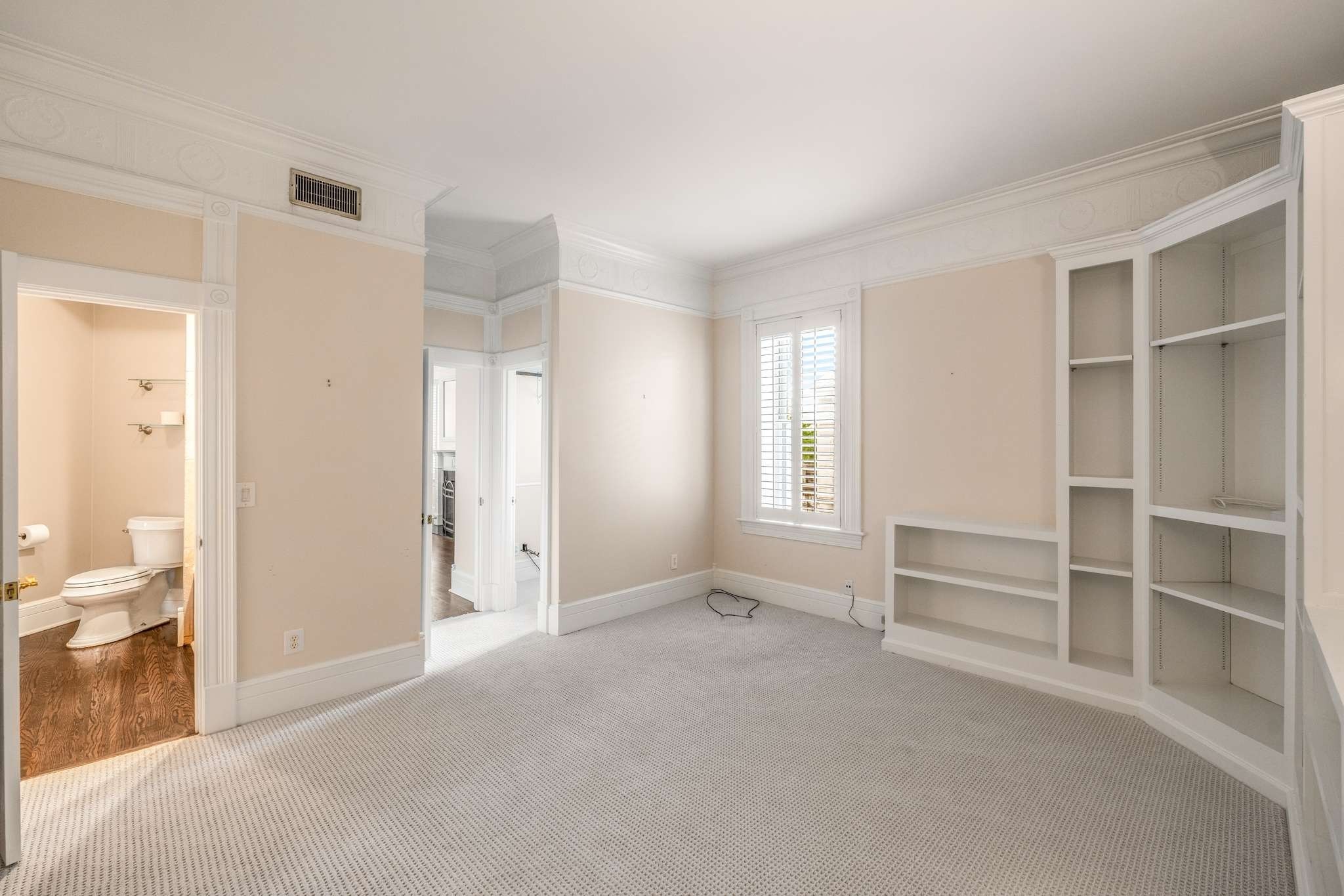 3626 West End Ave Unit: 201