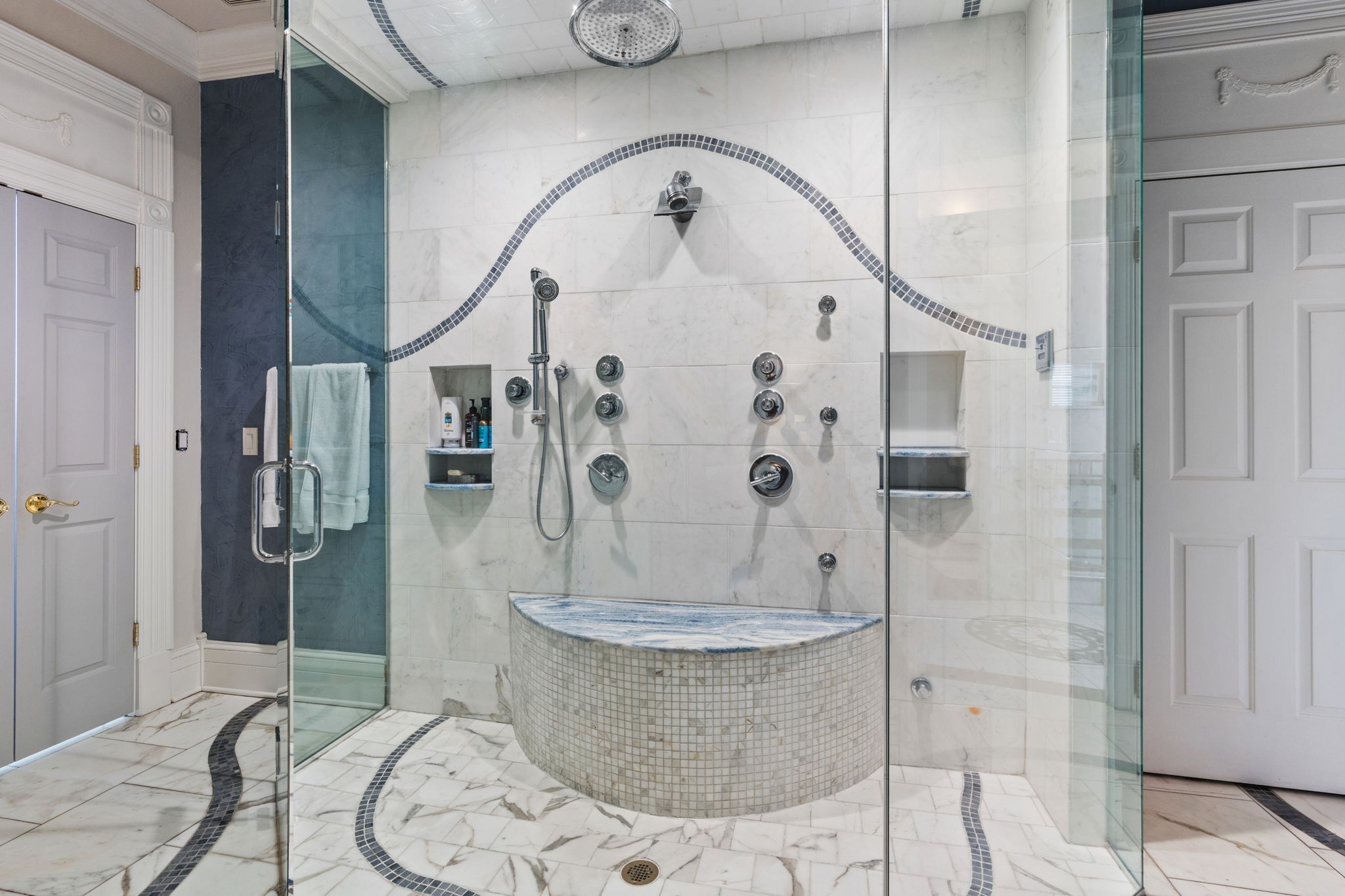 3626 West End Ave Unit: 201