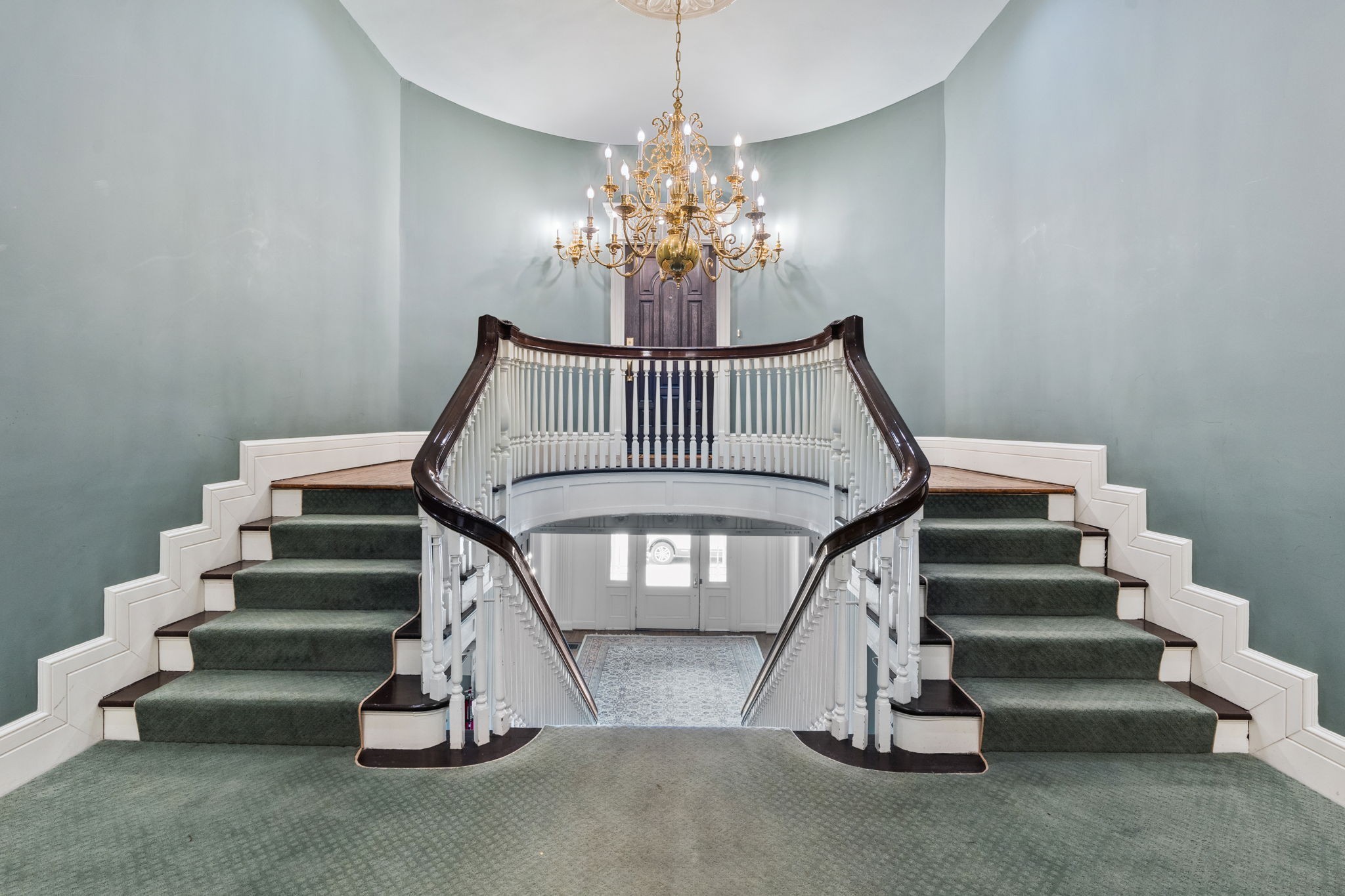 3626 West End Ave Unit: 201