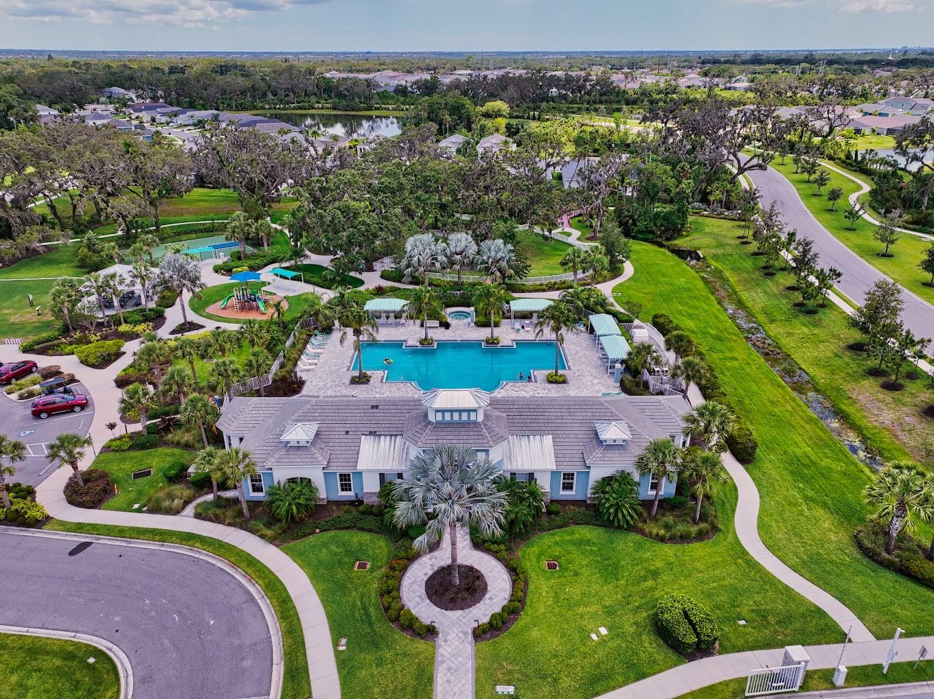 4011 COUNTRY WOOD PL