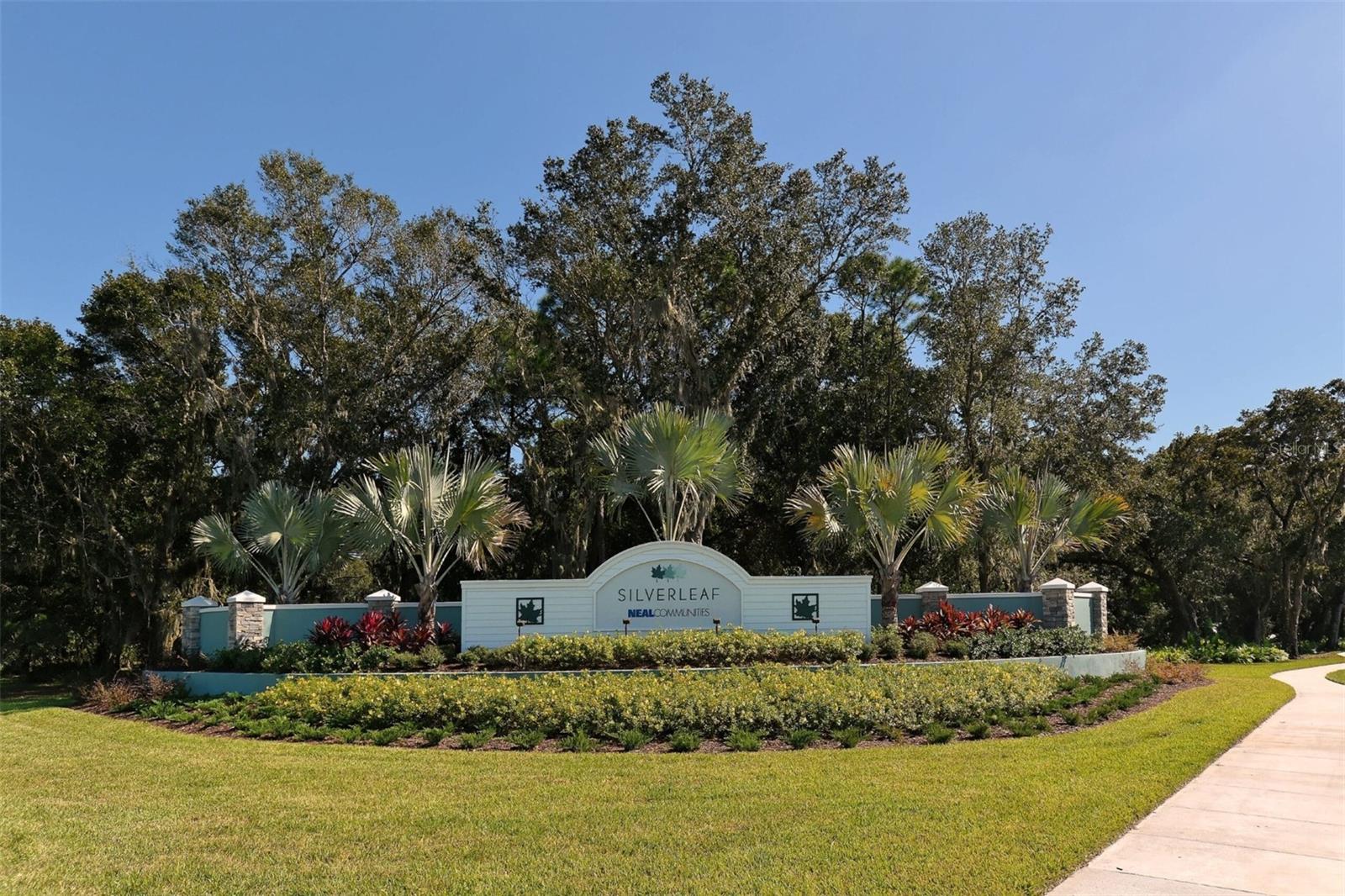 4011 COUNTRY WOOD PL