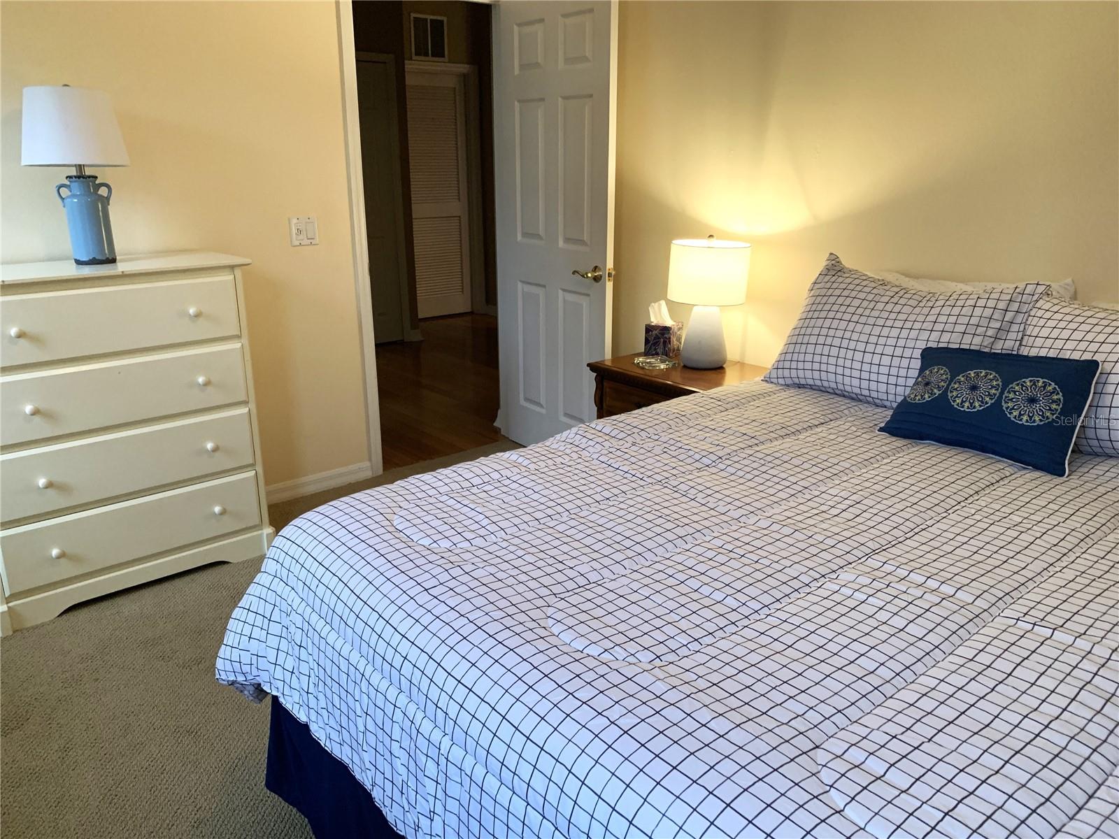 6828 HONEYSUCKLE TRL