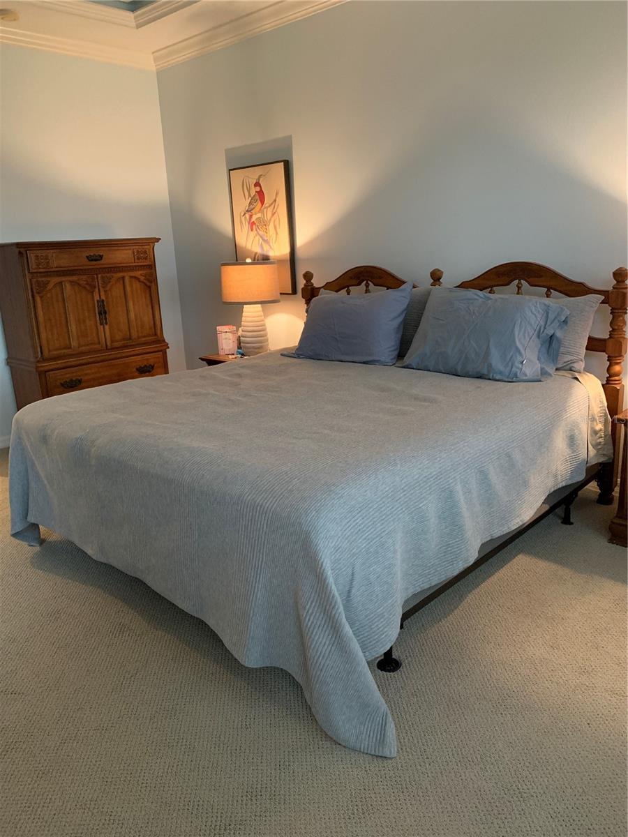 6828 HONEYSUCKLE TRL