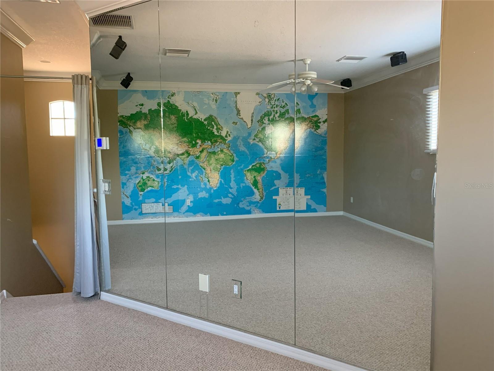 6828 HONEYSUCKLE TRL