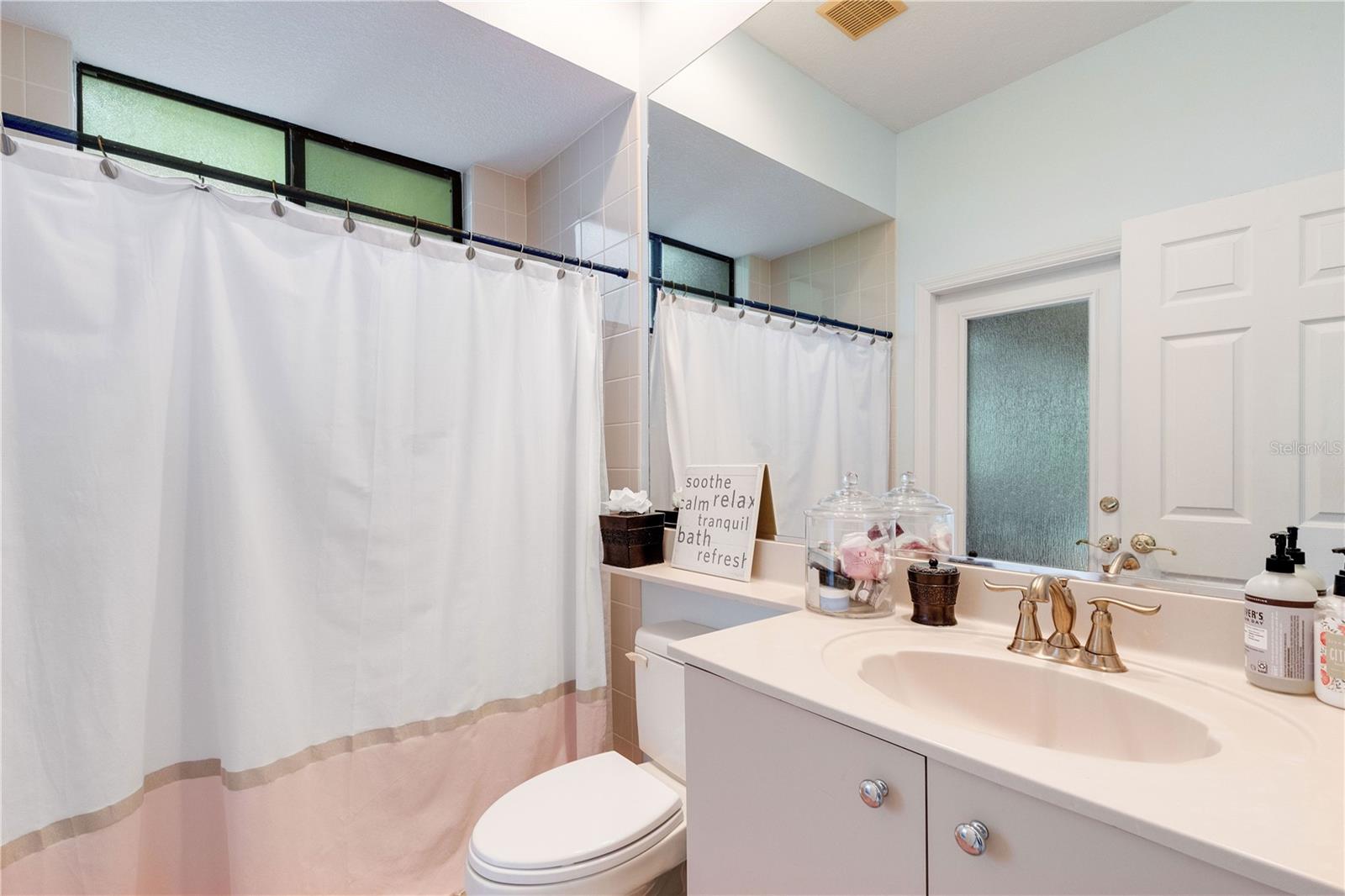 6828 HONEYSUCKLE TRL