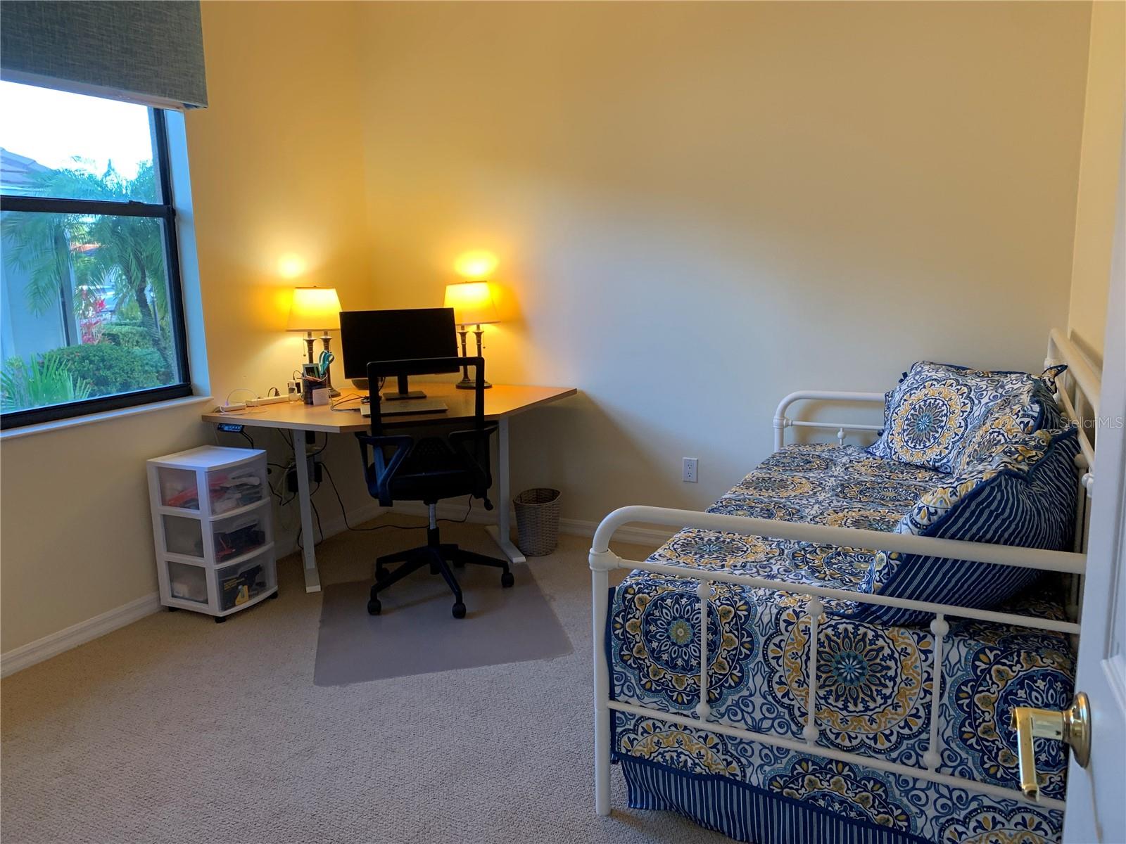 6828 HONEYSUCKLE TRL