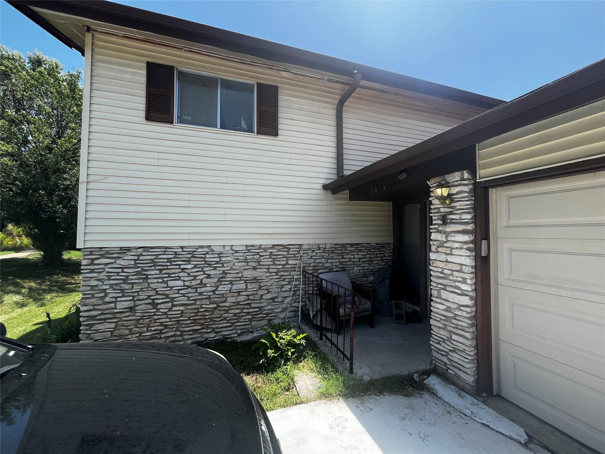 6005 Walnut Hills DR