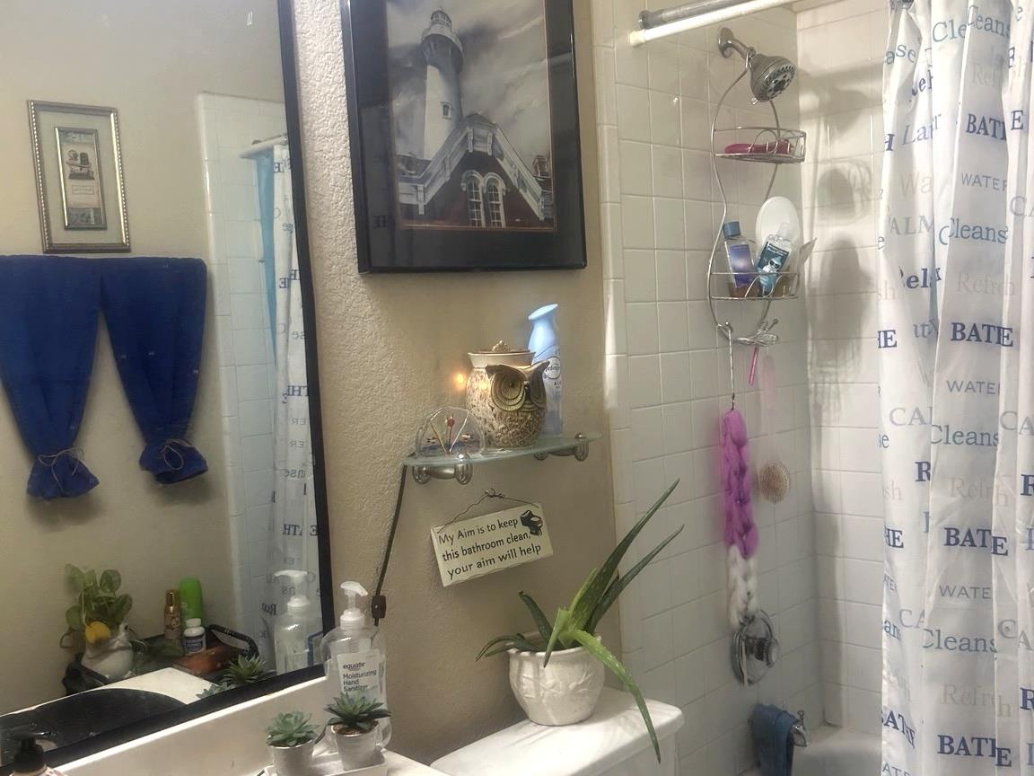 4703 Dorchester Heights LN