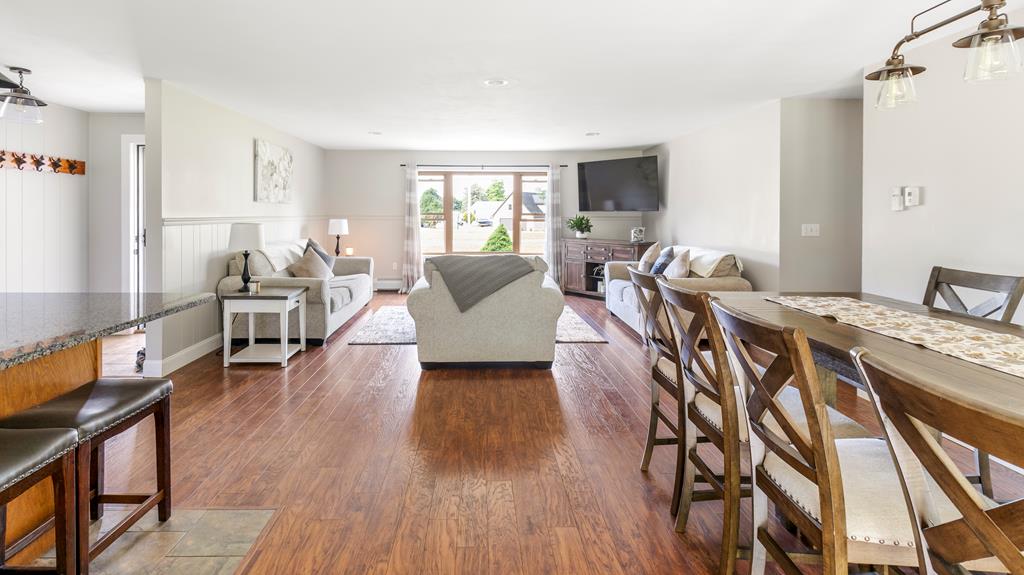 8423 Lower Lake Road