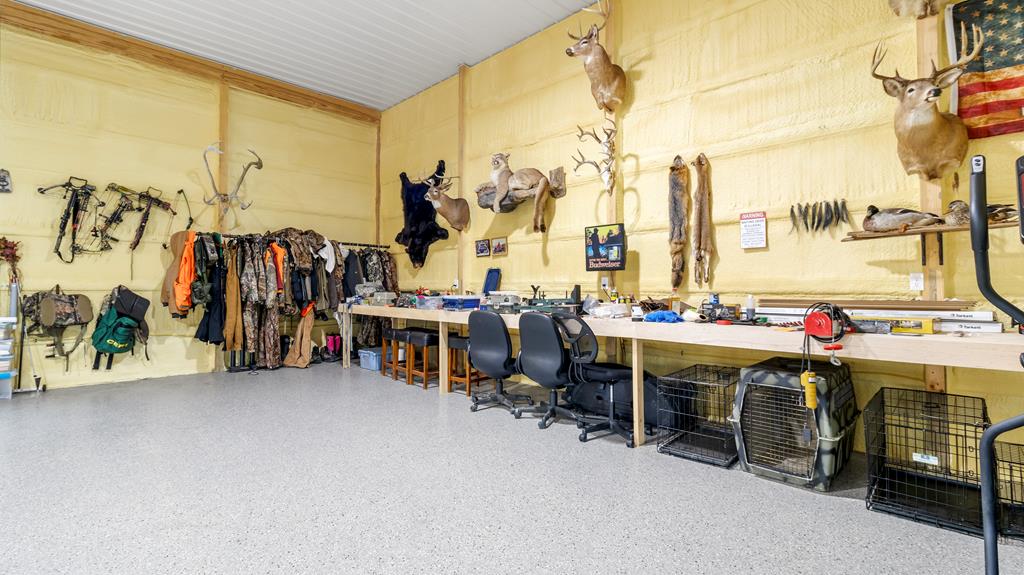 8423 Lower Lake Road