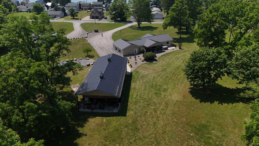 8423 Lower Lake Road