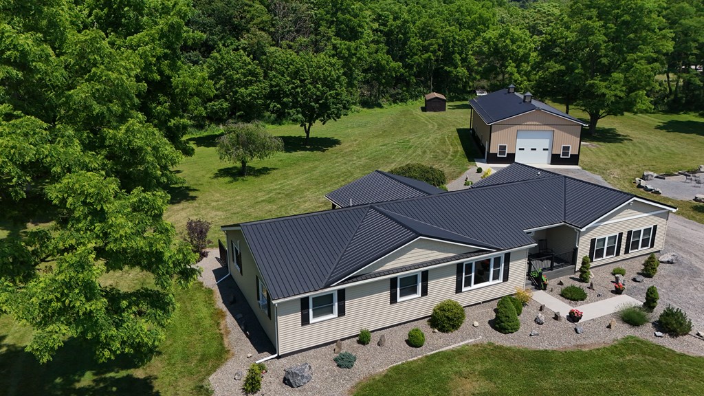 8423 Lower Lake Road