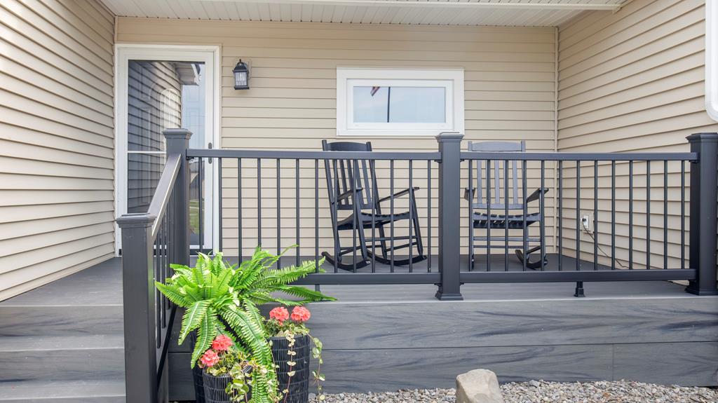 8423 Lower Lake Road