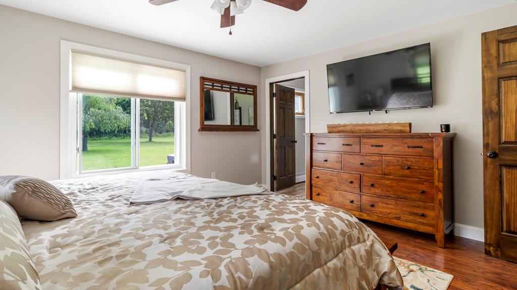 8423 Lower Lake Road