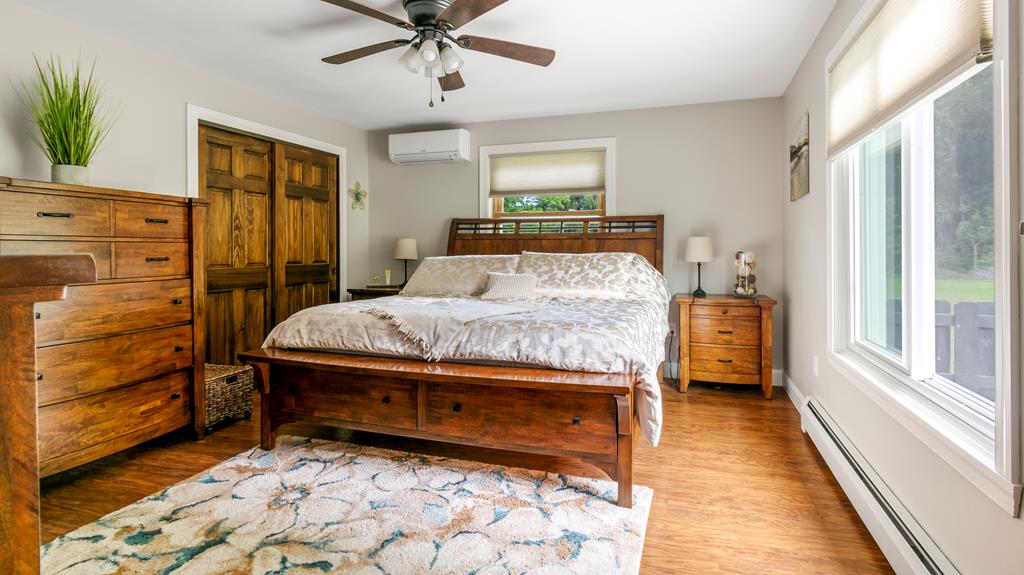 8423 Lower Lake Road