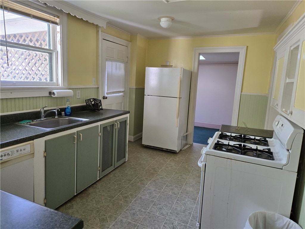 201 East South Street